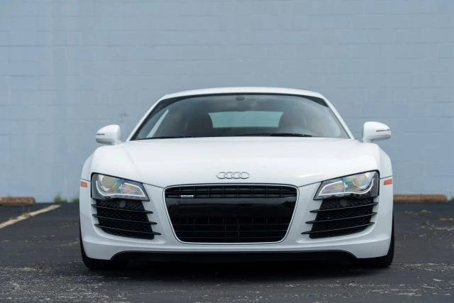 2010 Audi 42 R8 - Image 7 of 13