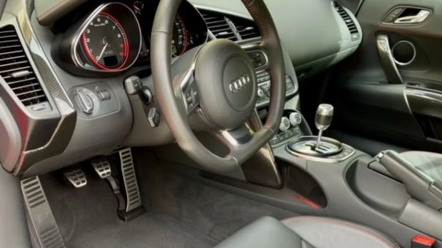 2010 Audi 42 R8 - Image 23 of 31
