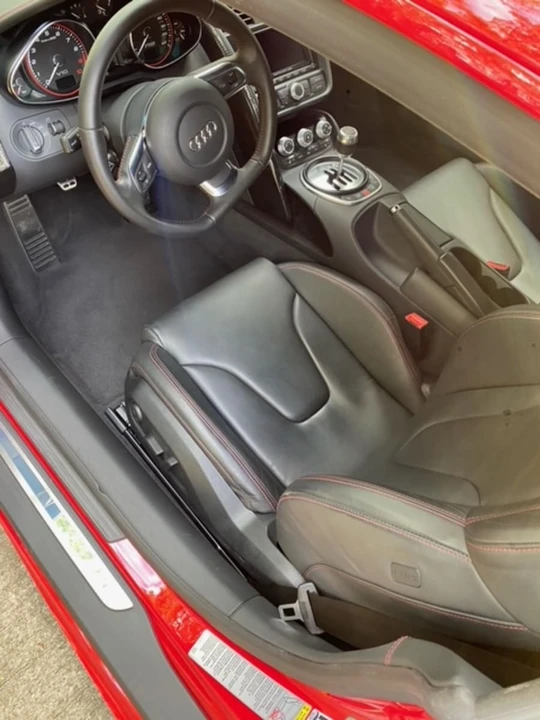 2010 Audi 42 R8 - Image 25 of 31