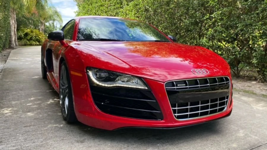 2010 Audi 42 R8 - Image 8 of 31