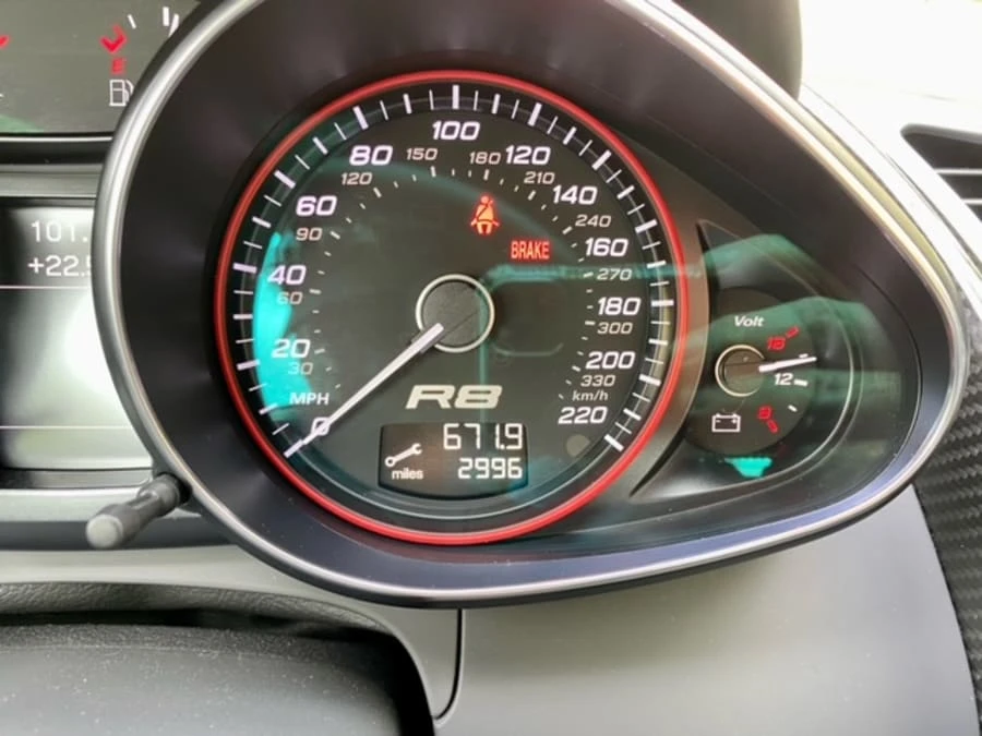 2010 Audi 42 R8 - Image 26 of 31