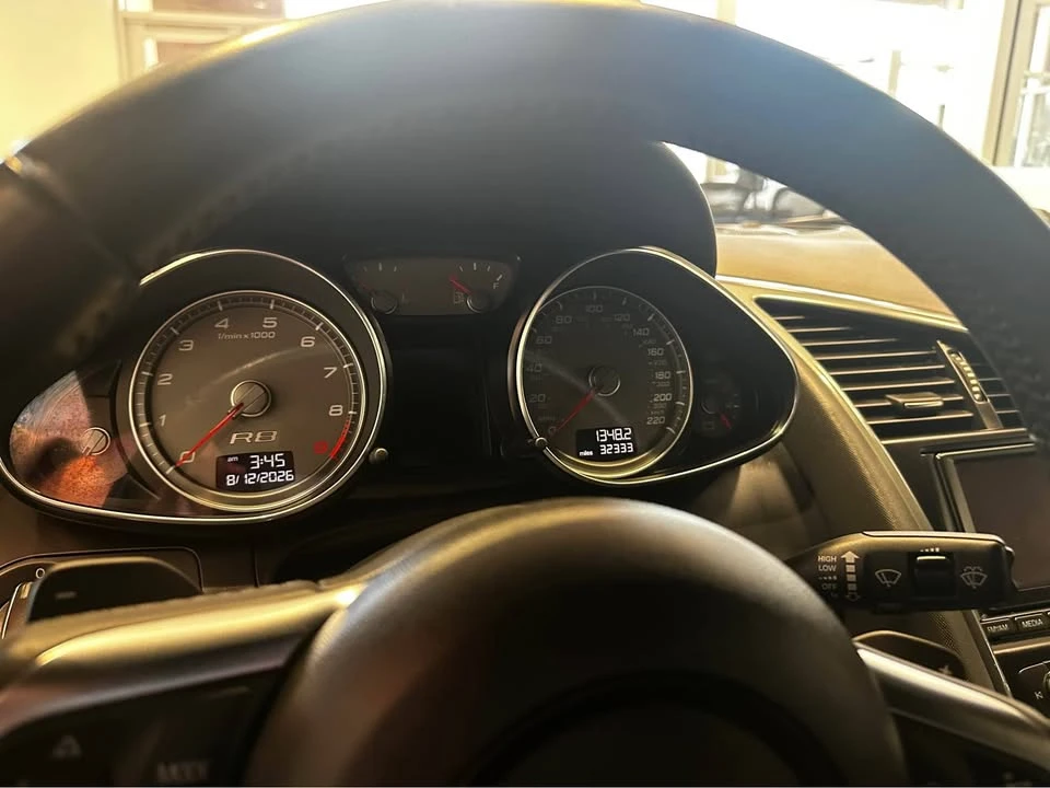 2010 Audi 42 R8 - Image 11 of 13