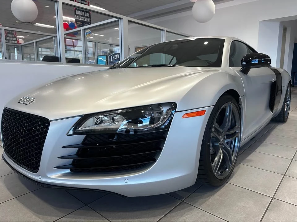 2010 Audi 42 R8 - Image 2 of 13