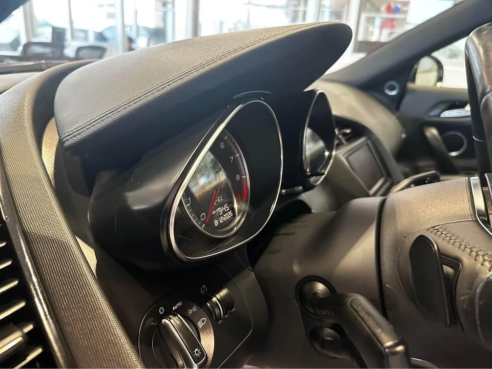 2010 Audi 42 R8 - Image 10 of 13