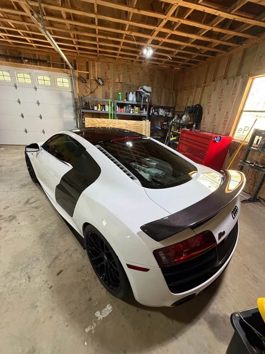 2010 Audi 42 R8 - Image 8 of 20