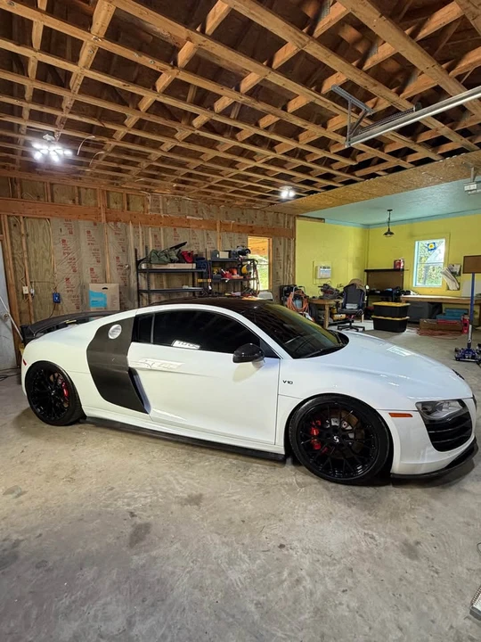 2010 Audi 42 R8 - Image 4 of 20