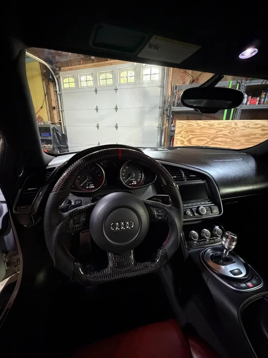 2010 Audi 42 R8 - Image 14 of 20