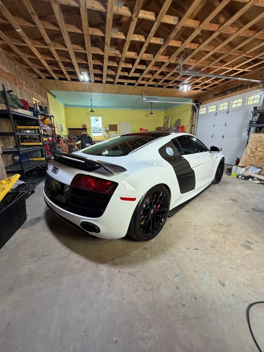 2010 Audi 42 R8 - Image 6 of 20