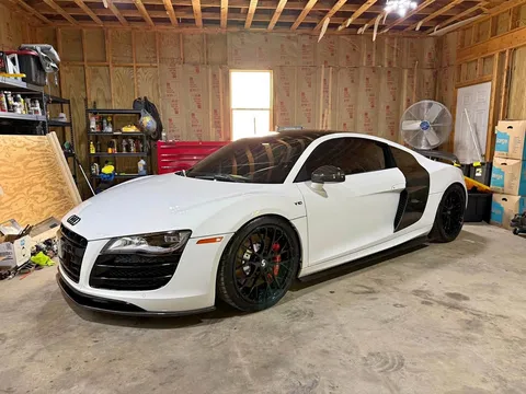 2010 Audi R8 5.2 Quattro Coupe