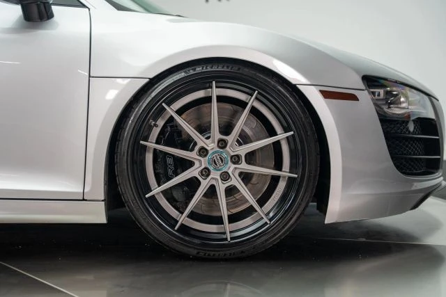 2010 Audi 42 R8 - Image 26 of 31