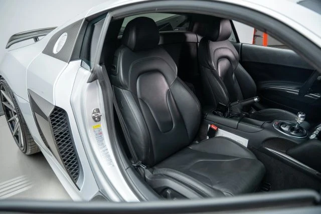 2010 Audi 42 R8 - Image 27 of 31