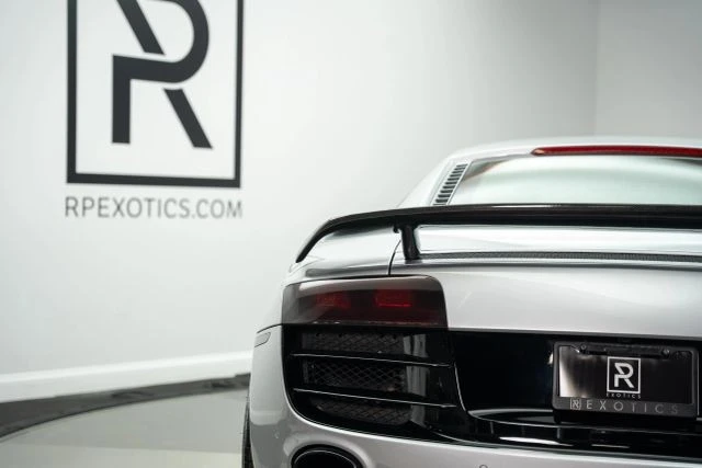 2010 Audi 42 R8 - Image 23 of 31