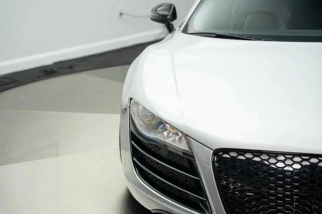2010 Audi 42 R8 - Image 15 of 21