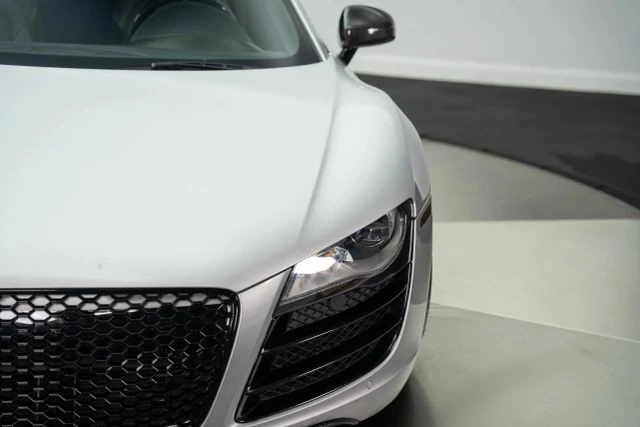 2010 Audi 42 R8 - Image 16 of 21