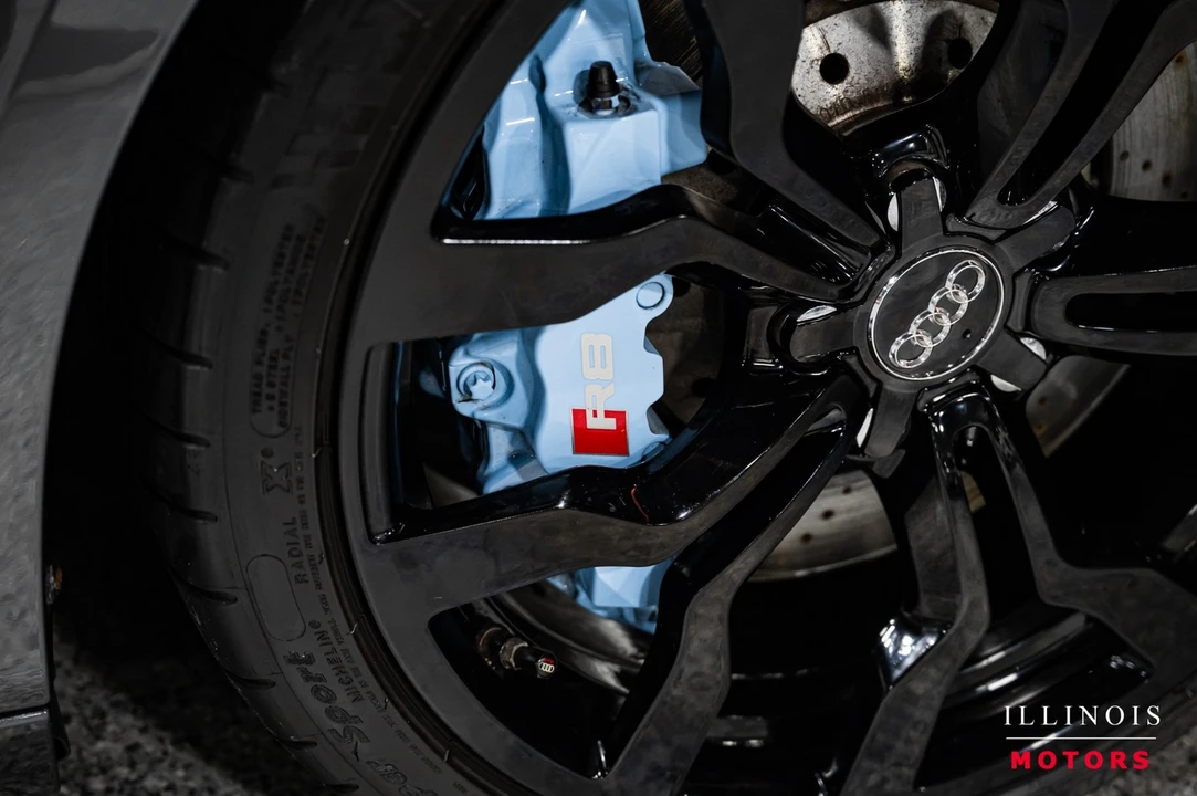 2010 Audi 42 R8 - Image 13 of 21
