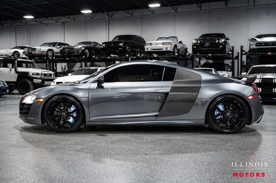 2010 Audi 42 R8 - Image 2 of 21