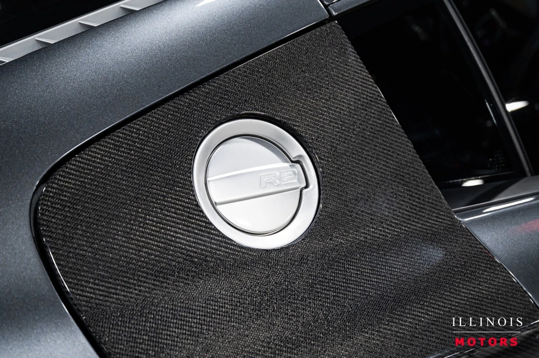 2010 Audi 42 R8 - Image 17 of 21