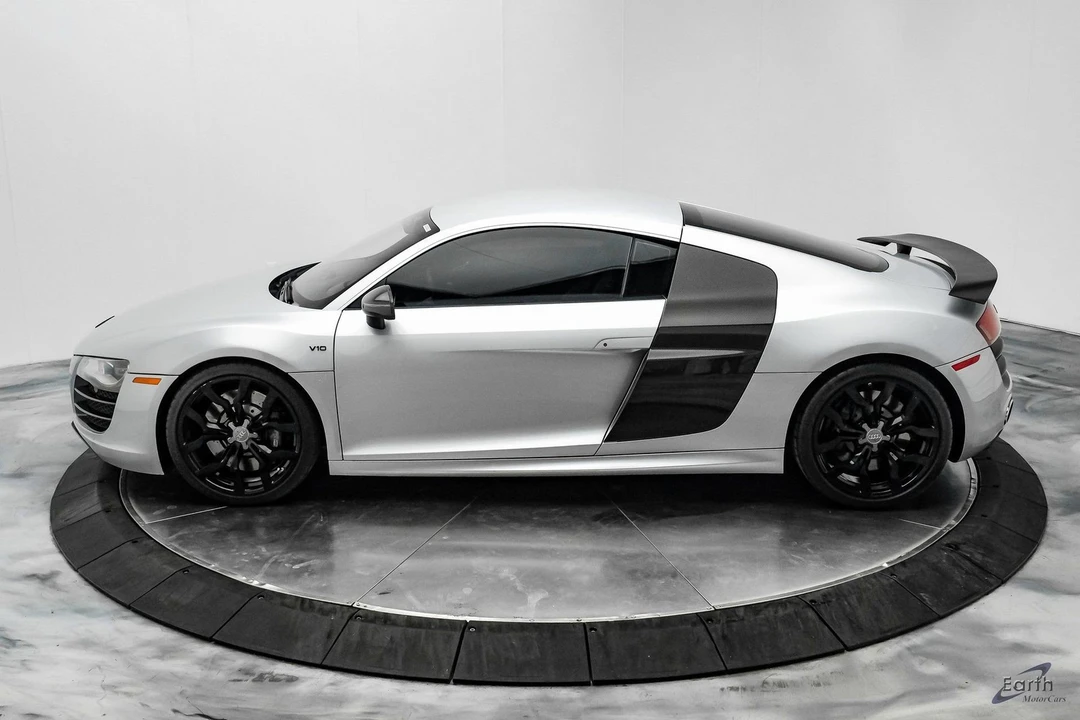 2010 Audi 42 R8 - Image 6 of 12