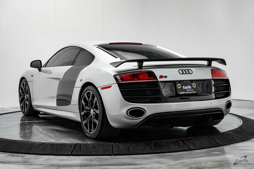 2010 Audi 42 R8 - Image 11 of 12