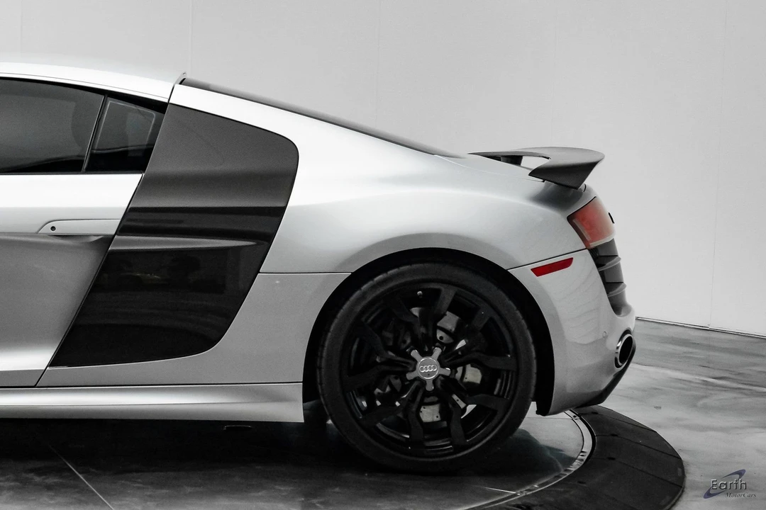 2010 Audi 42 R8 - Image 9 of 12