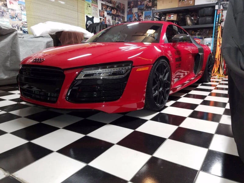 2010 Audi 42 R8 - Image 6 of 11