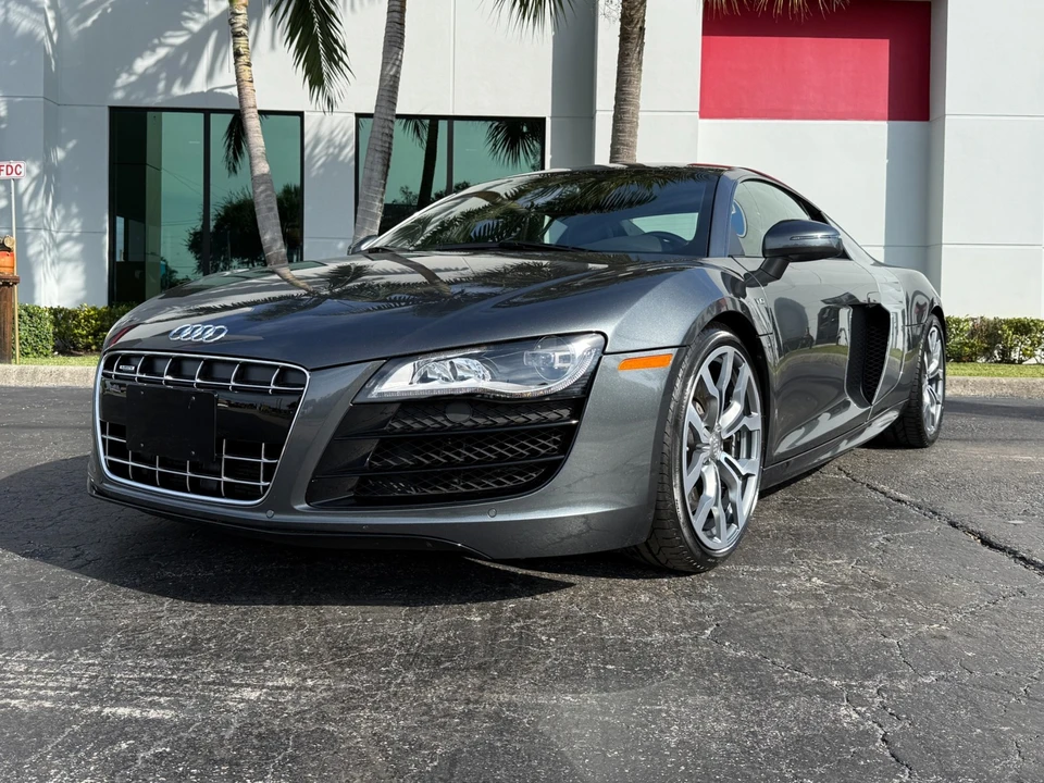 2010 Audi 42 R8 - Image 10 of 21