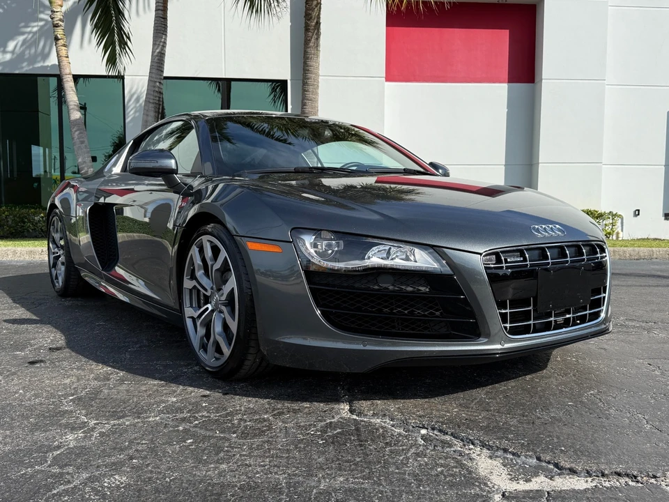 2010 Audi 42 R8 - Image 6 of 31