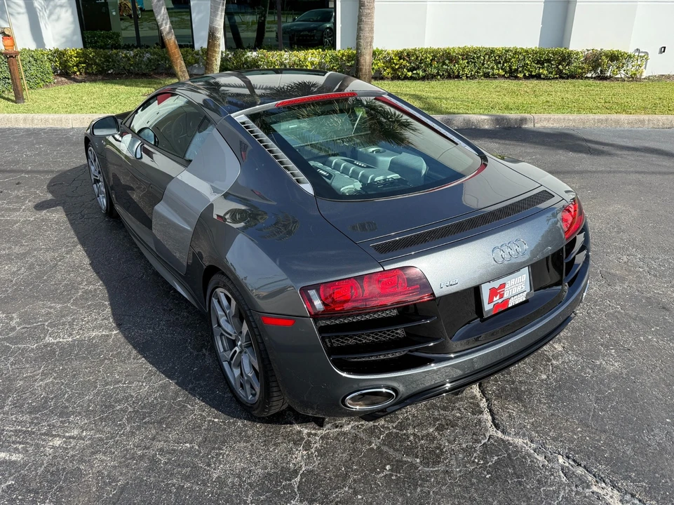 2010 Audi 42 R8 - Image 14 of 21