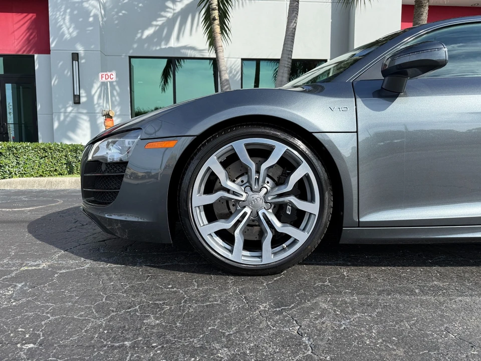 2010 Audi 42 R8 - Image 13 of 21
