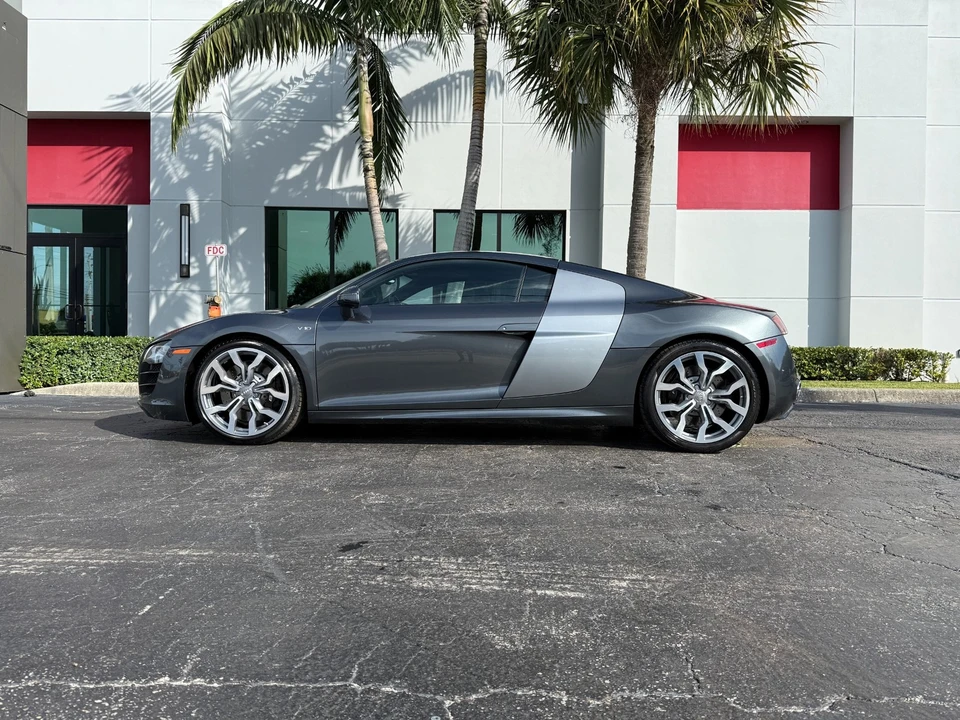 2010 Audi 42 R8 - Image 11 of 21