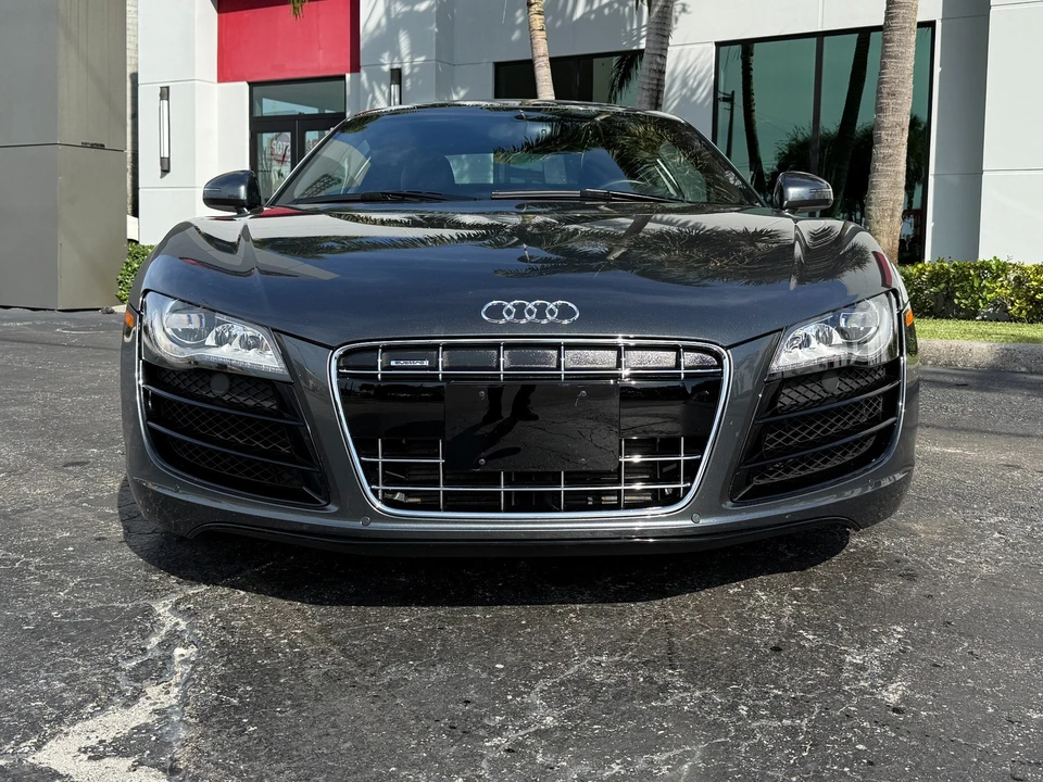 2010 Audi 42 R8 - Image 8 of 21
