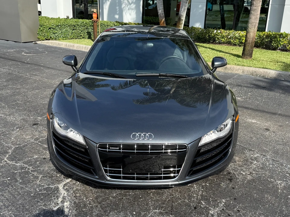 2010 Audi 42 R8 - Image 7 of 21