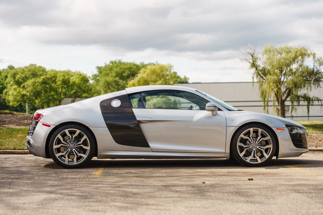 2010 Audi 42 R8 - Image 18 of 31