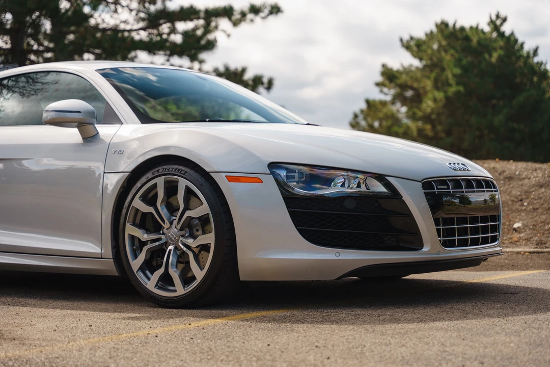 2010 Audi 42 R8 - Image 27 of 31