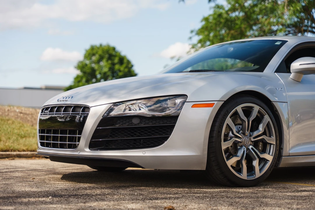 2010 Audi 42 R8 - Image 7 of 31