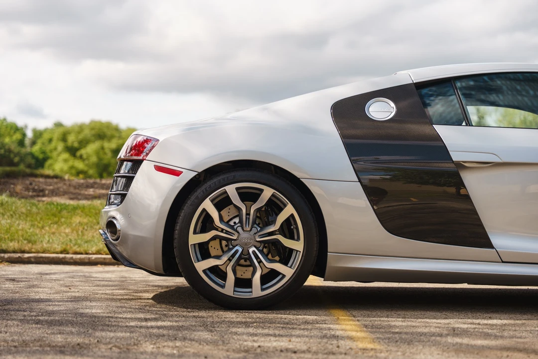 2010 Audi 42 R8 - Image 19 of 31