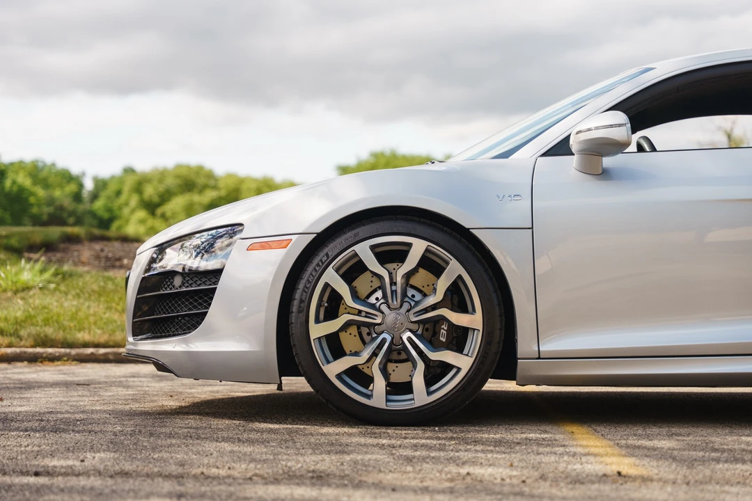 2010 Audi 42 R8 - Image 3 of 31