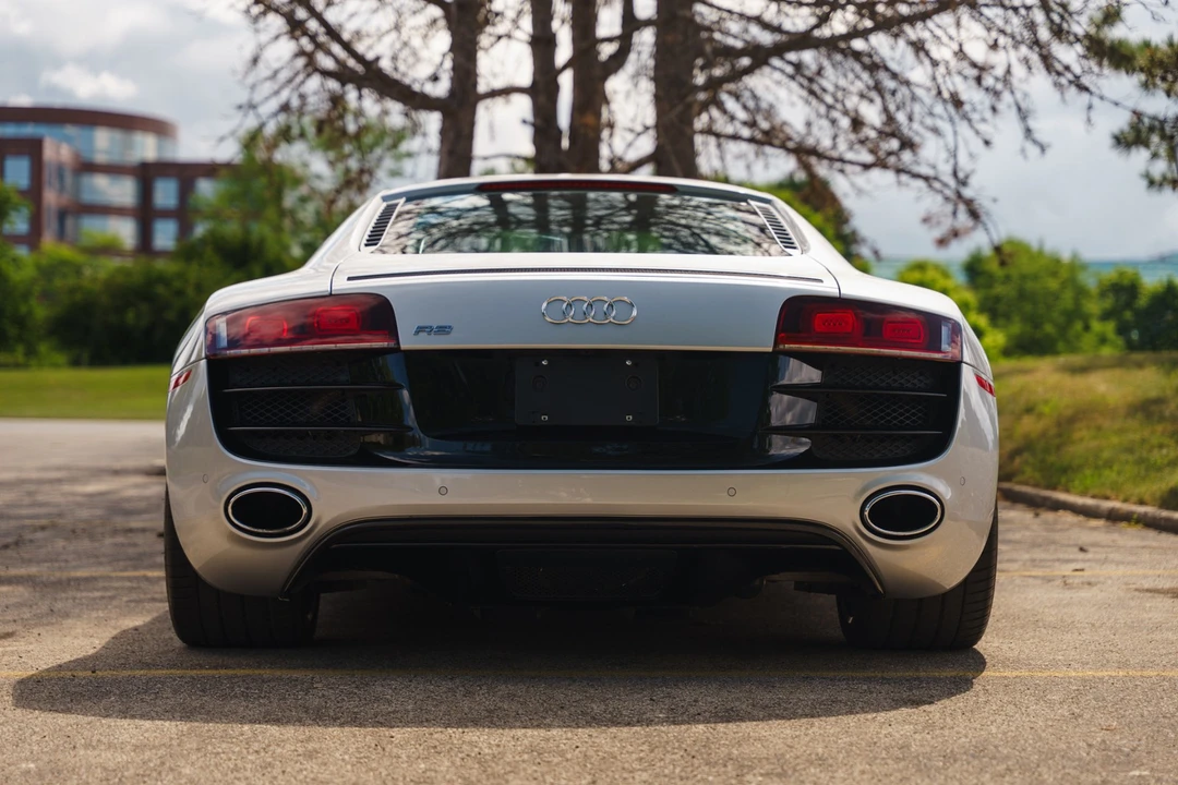 2010 Audi 42 R8 - Image 16 of 31