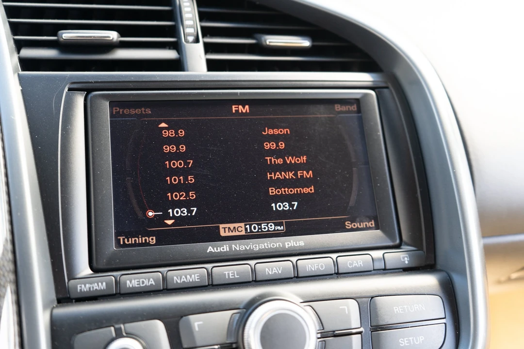 2010 Audi 42 R8 - Image 20 of 31
