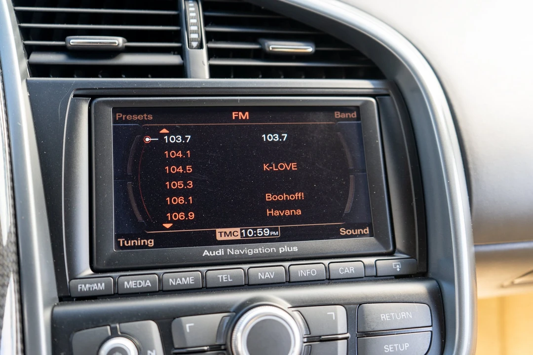 2010 Audi 42 R8 - Image 17 of 31
