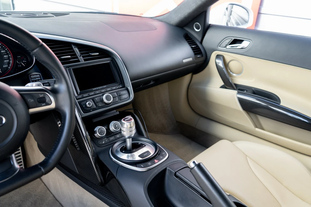 2010 Audi 42 R8 - Image 15 of 31