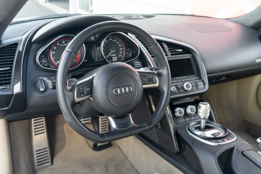 2010 Audi 42 R8 - Image 12 of 31