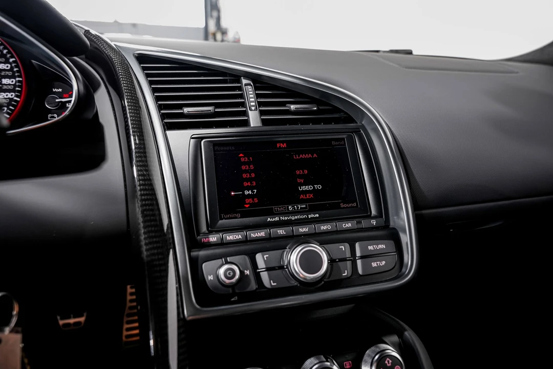 2010 Audi 42 R8 - Image 12 of 21