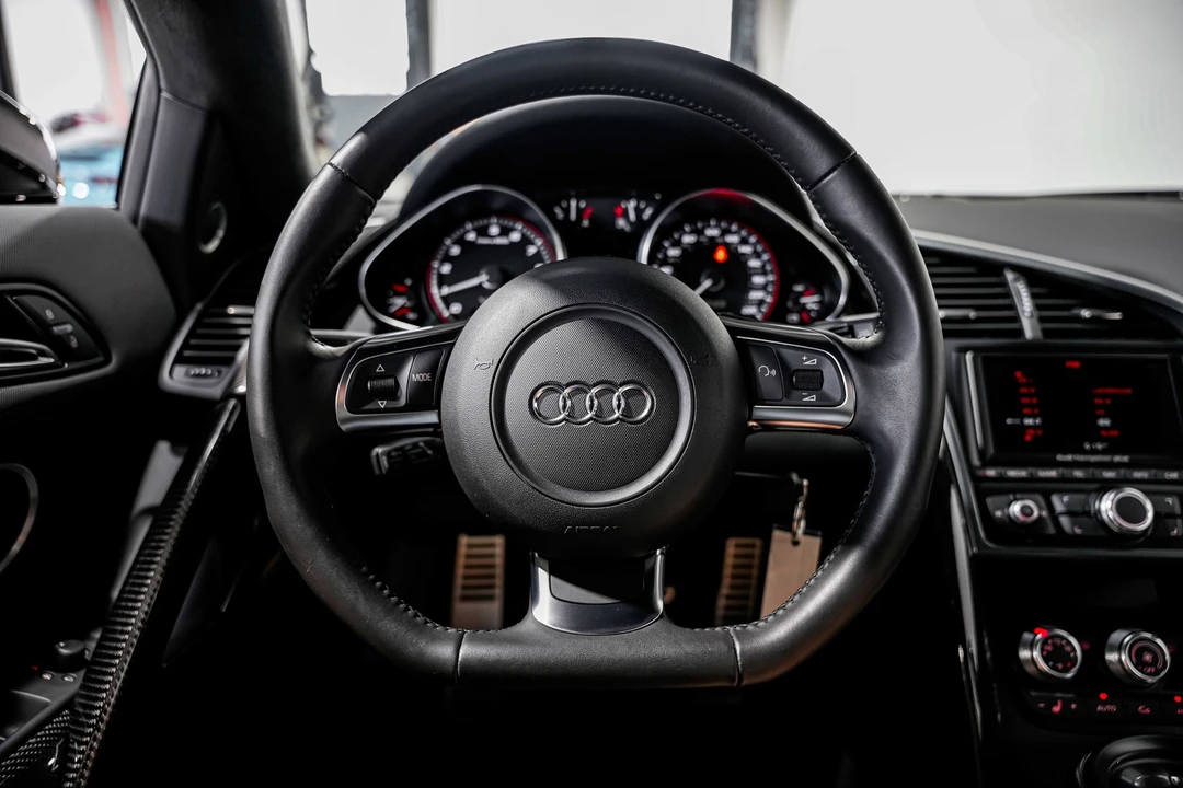 2010 Audi 42 R8 - Image 10 of 21