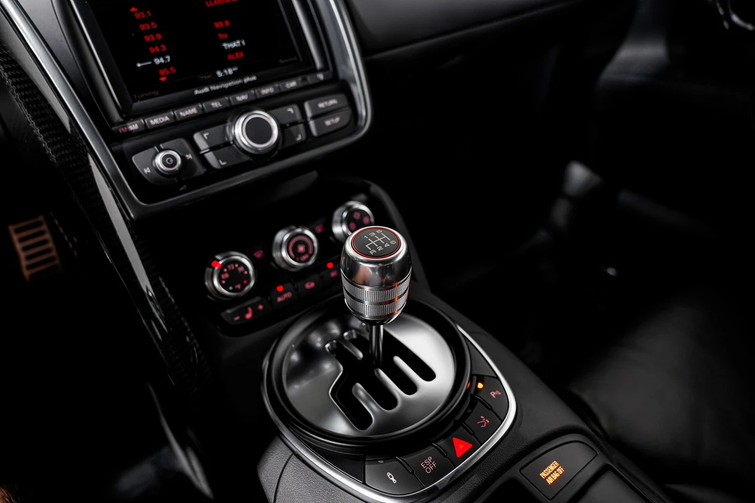 2010 Audi 42 R8 - Image 14 of 21