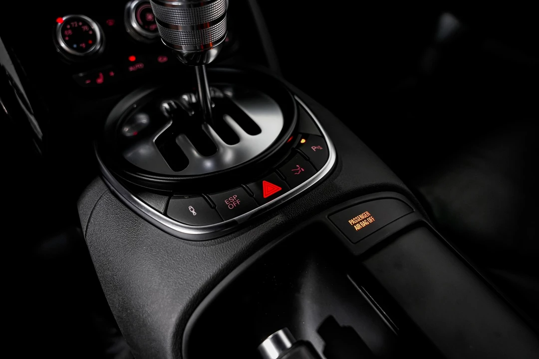 2010 Audi 42 R8 - Image 15 of 21