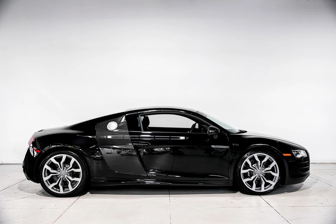 2010 Audi 42 R8 - Image 2 of 21