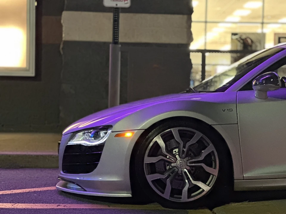 2010 Audi 42 R8 - Image 2 of 31