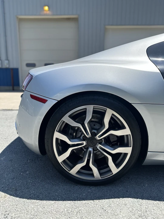 2010 Audi 42 R8 - Image 5 of 22