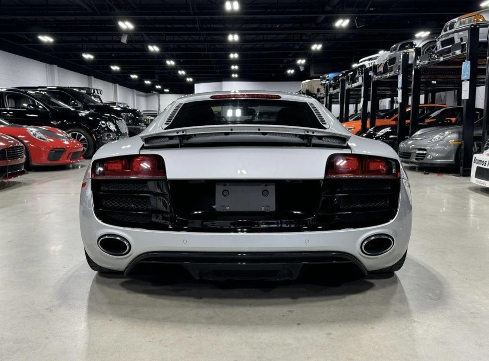 2010 Audi 42 R8 - Image 26 of 31